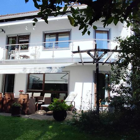 Elegant-Terraced-House-With-Bikes-Near-The-Lake-Children-At-Least-6-A-Old Στάρνμπεργκ Εξωτερικό φωτογραφία