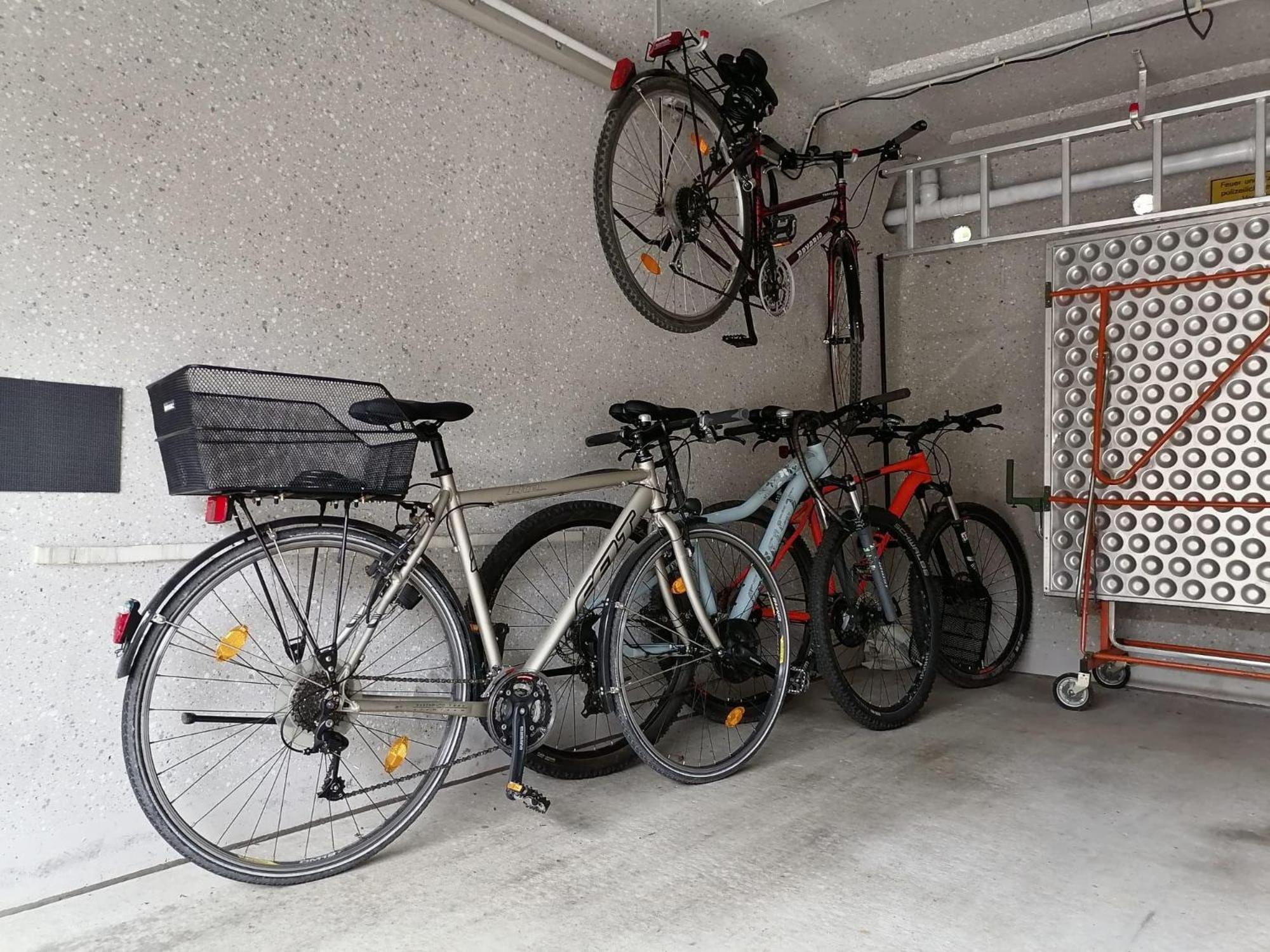Elegant-Terraced-House-With-Bikes-Near-The-Lake-Children-At-Least-6-A-Old Στάρνμπεργκ Εξωτερικό φωτογραφία